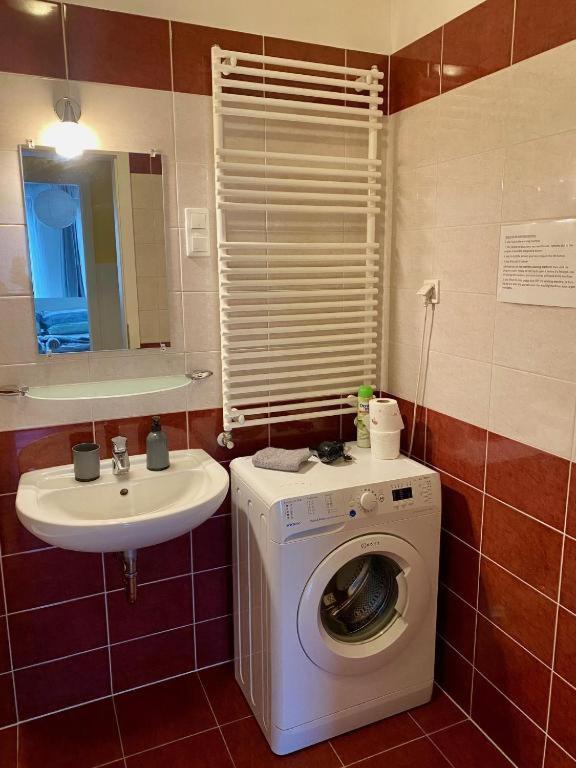 Roland Apartment Downtown - Rottenbiller — Photos 3